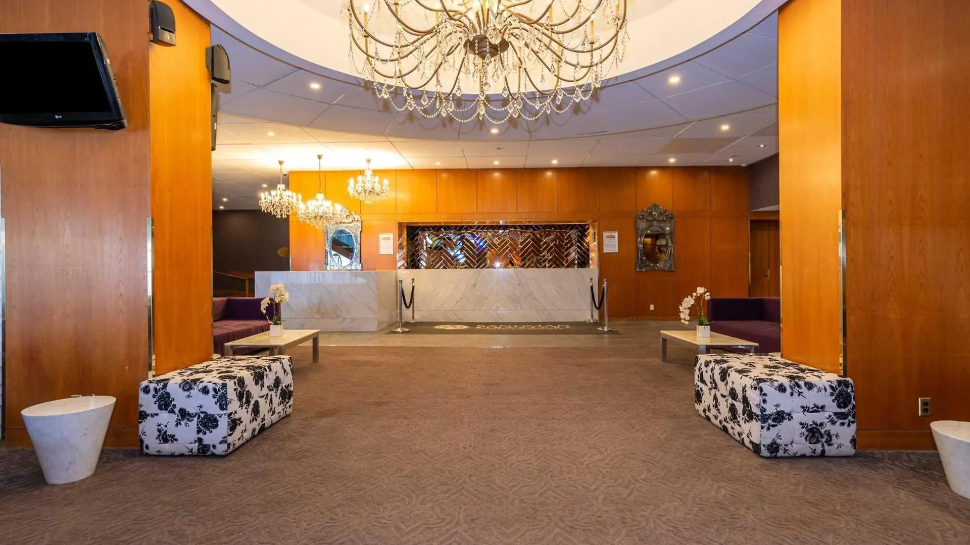 Sandman Signature Edmonton Downtown Hotel