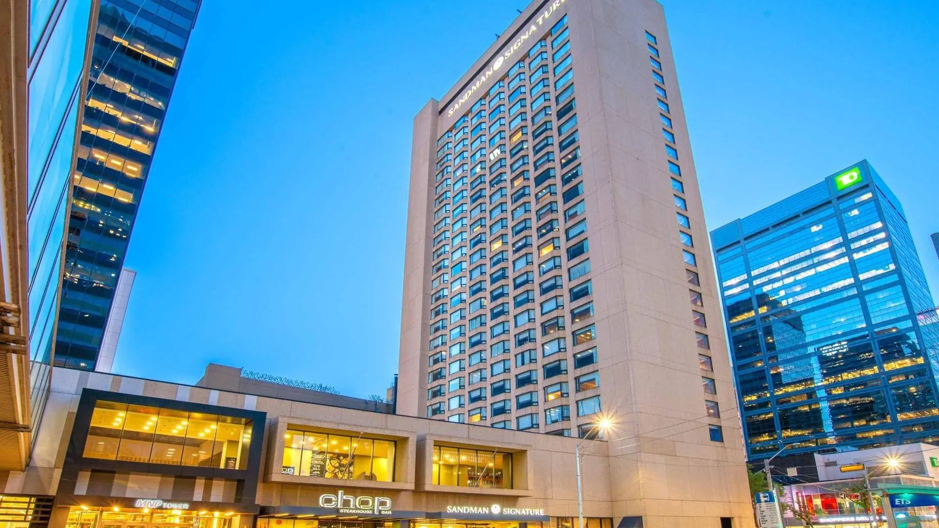 Sandman Signature Edmonton Downtown Hotel