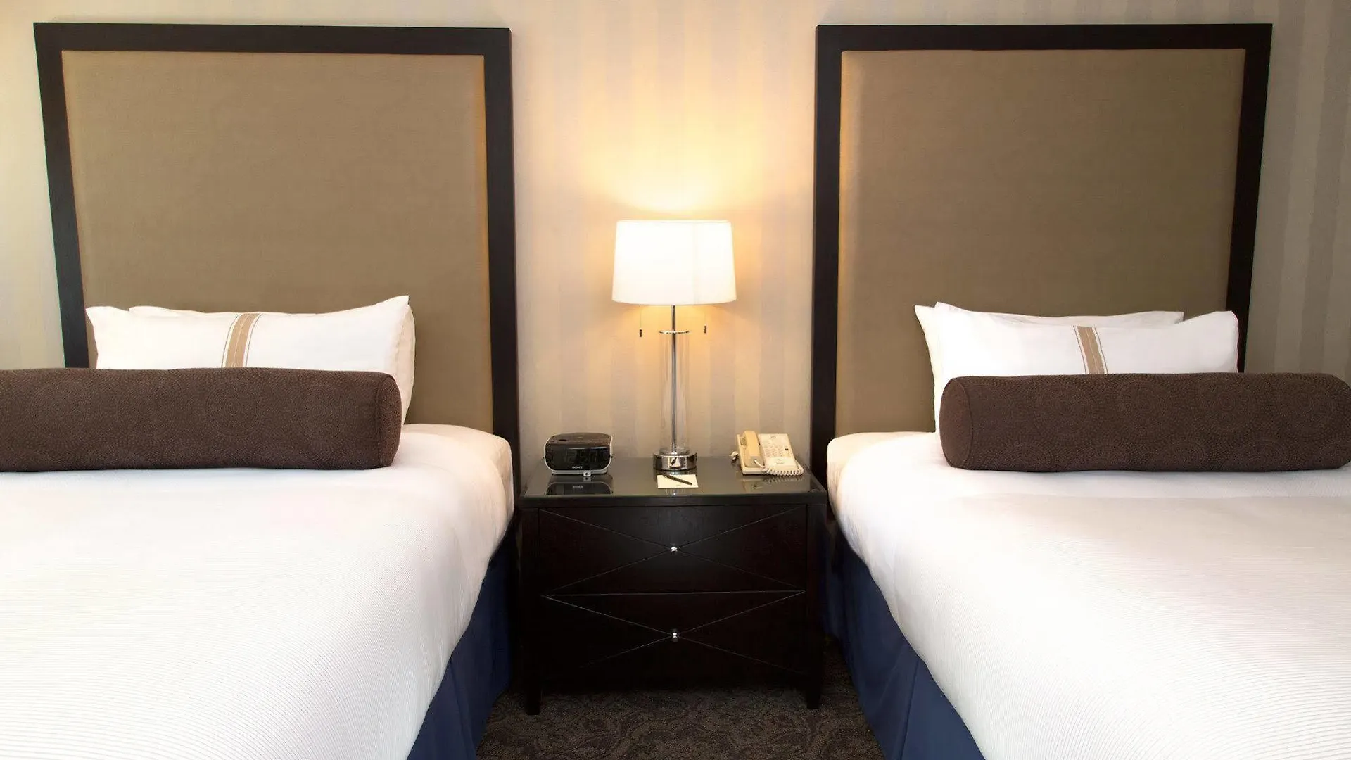 Sandman Signature Edmonton Downtown Hotel