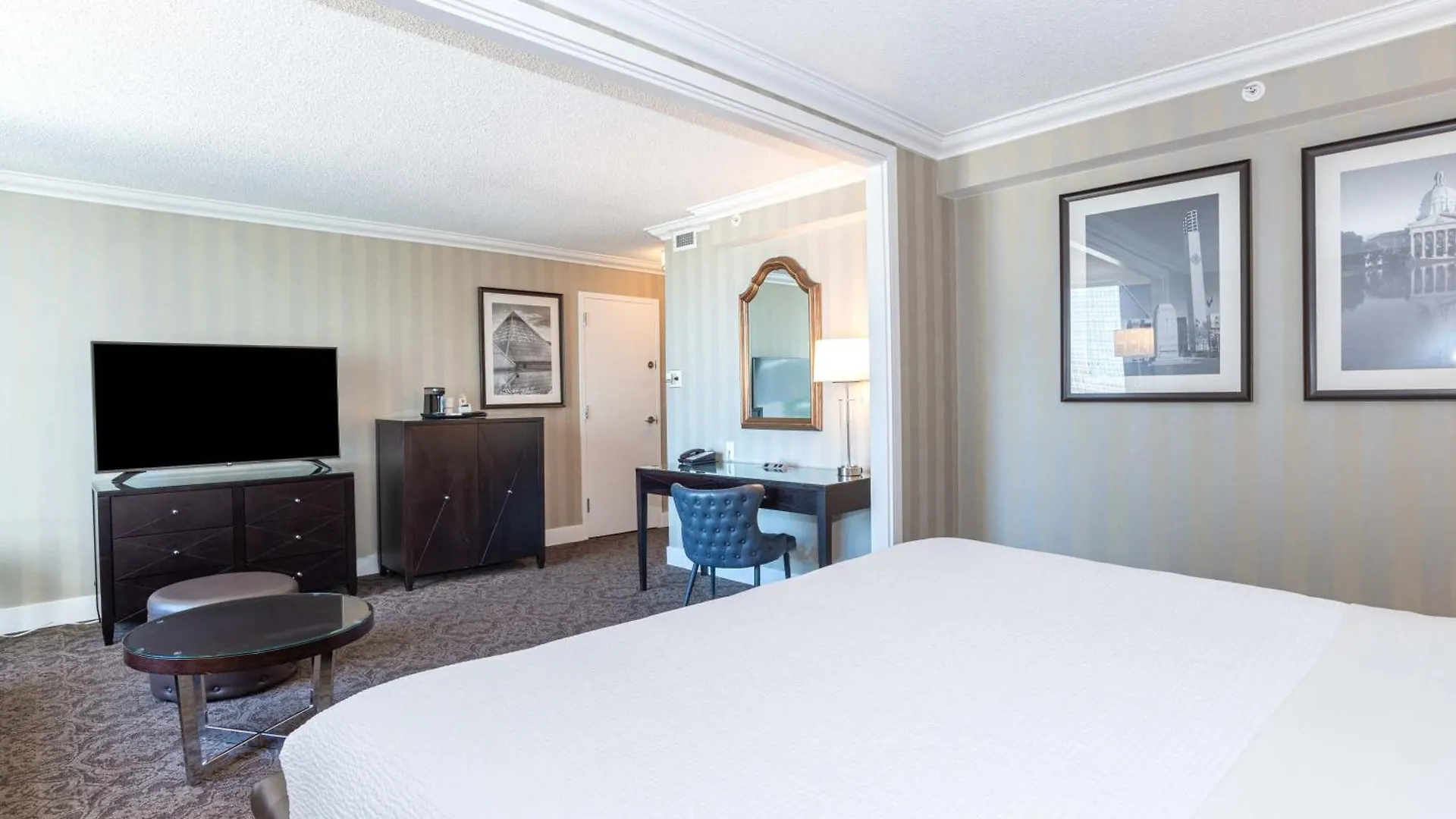 Sandman Signature Edmonton Downtown Hotel 4*,  Canada