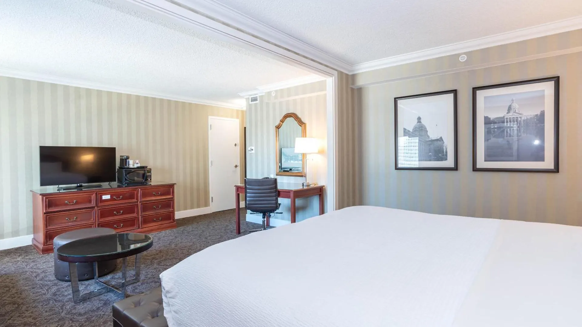 Sandman Signature Edmonton Downtown Hotel