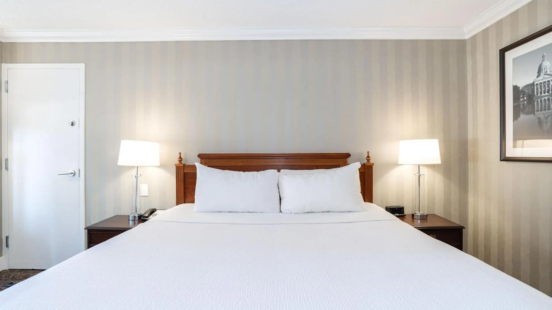 Sandman Signature Edmonton Downtown Hotel