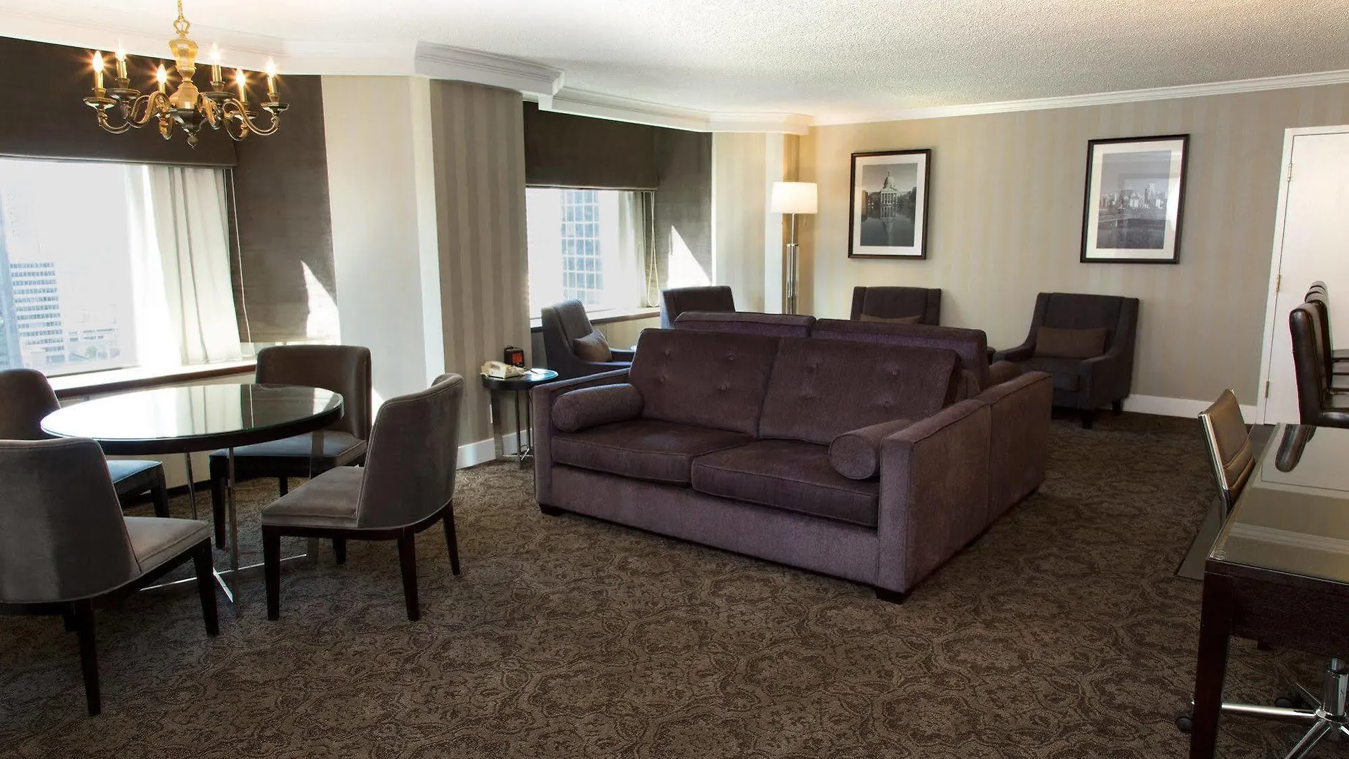 Sandman Signature Edmonton Downtown Hotel 4*,